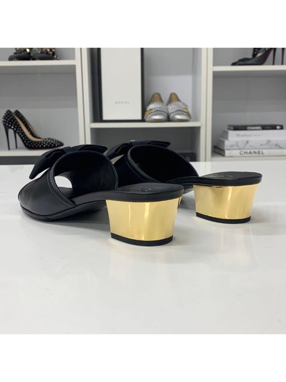 Chanel CC Logo Leather Ribbon Sandals Black - Picture 4 of 11
